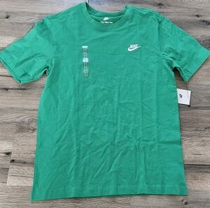 Nike Men's Vibrant Green Short Sleeve Tee
